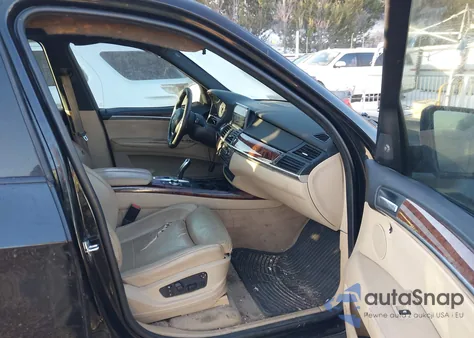 2007 BMW X5 4.8I z USA, uszkodzony, nr VIN 5UXFE83597LZ46185